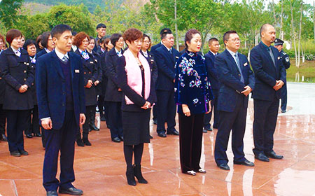 集团总裁和公司高层领导参加了此次活动